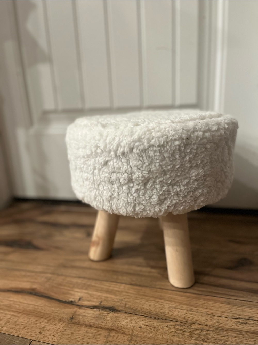 Plush White Sherpa Footstool with Natural Wood Legs